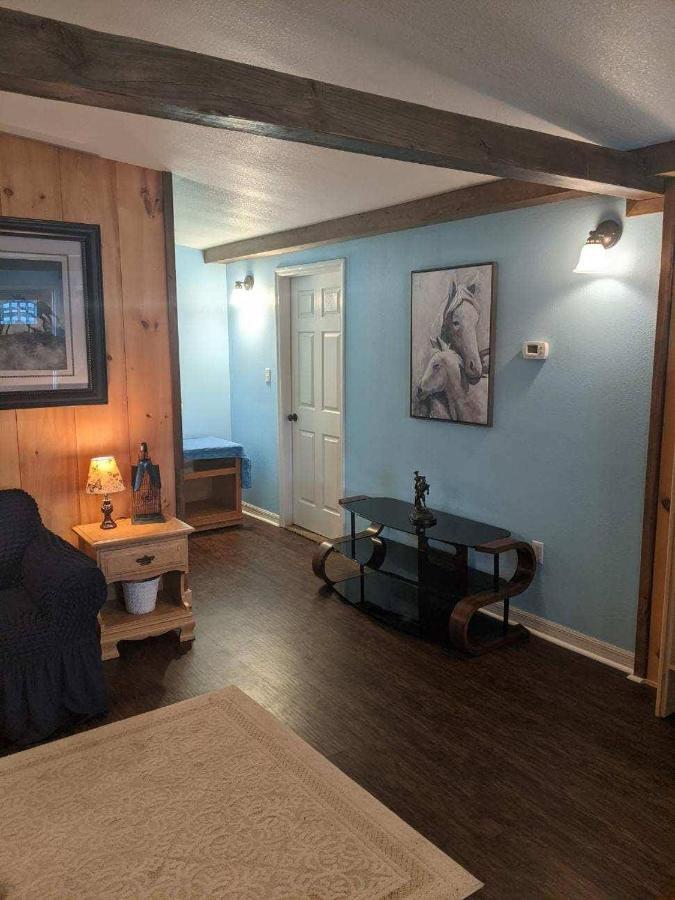 Bunkhouse Farm Stay Fort White Kültér fotó